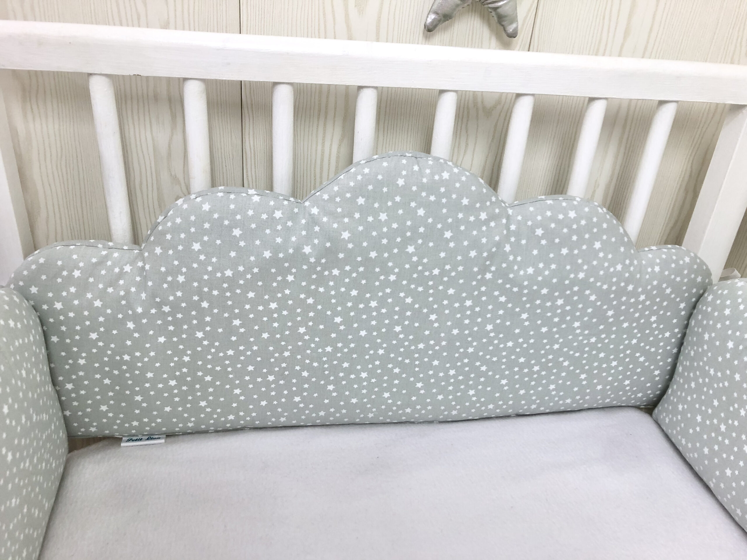 Gris Etoiles Tour De Lit Bebe 3 Panneaux Forme Nuage Tissu Au Choix Little Square